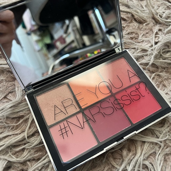 NARS Limited Edition Wanted 2 Cheek Palette❤️🧡✨ - Picture 8 of 15